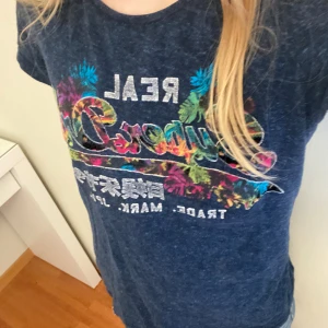 Ascool tisha - Ascool tisha i helt ok skick. Snygg blå färg och storlek s.