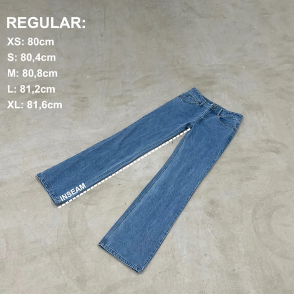 Jeans från Alobha, säljer två par, en i strlk XS och en i strlk M💗 Helt oanvända! Nypris: 999kr Säljer för 700kr + frakt (kan mötas i Stockholm)💗. Jeans & Byxor.