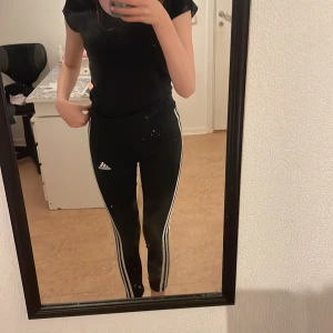Adidaslegings - Fick i present men de är för korta för mig (jag är 165)