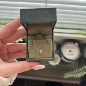 Edblad halsband - Så fint edblad halsband som tyvärr inte kommer till användning längre. Jätte fint skick 💕Pris går att diskutera!