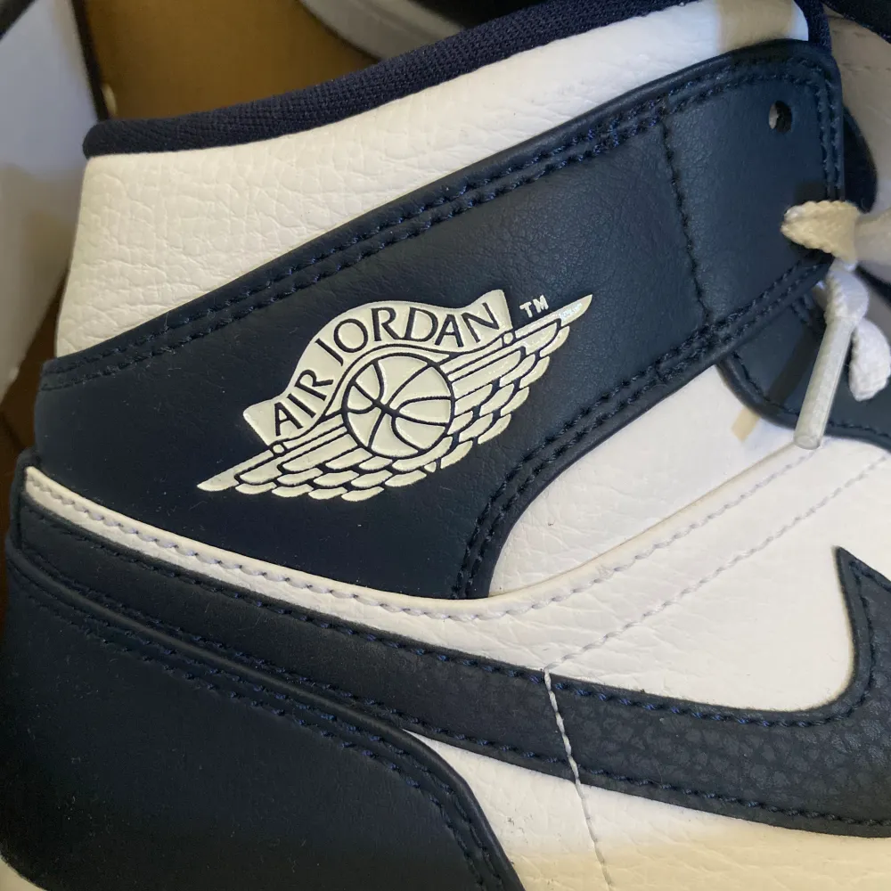 Helt nya oanvända Jordans köpta från Nike.com. Skor.
