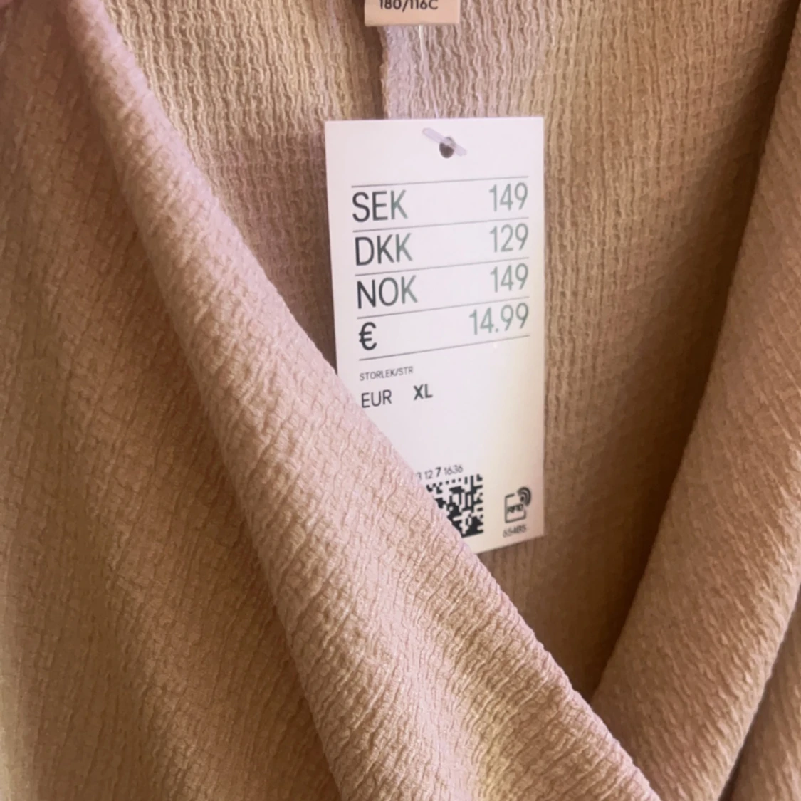 Helt oanvänd klänning  - 90