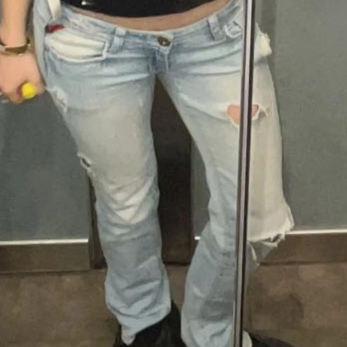 Ljusblå jeans  - 91