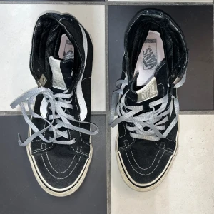 Vans Sk8 HI x Alyx - Riktigt feta vans 👀silvriga skosnören