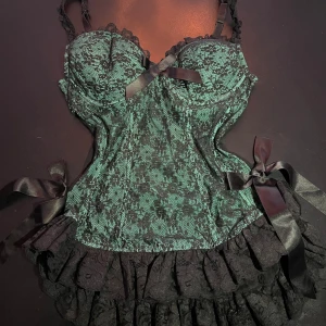 La Senza Nattlinne  - Gothic la senza nattlinne med spets. Aldrig använd endast testad