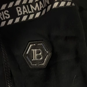 Balmain  - En oanvänd Balmain tracksuit