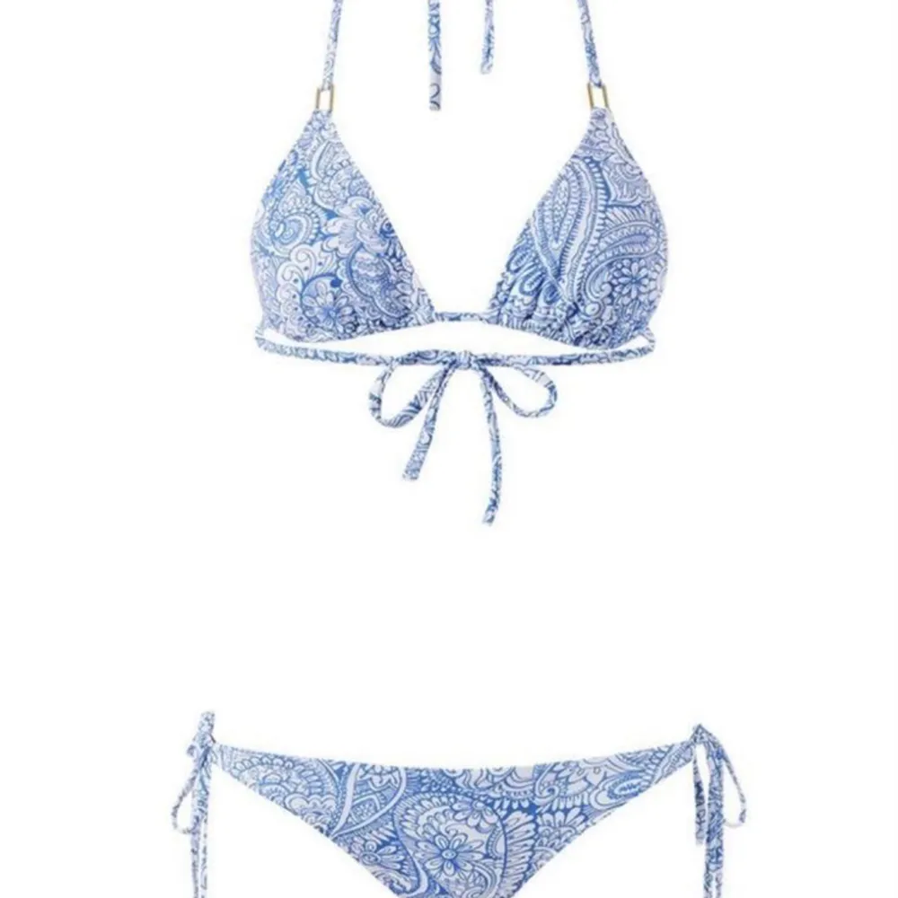 nån som säljer typ sånna här bikinis💘💘. Övrigt.