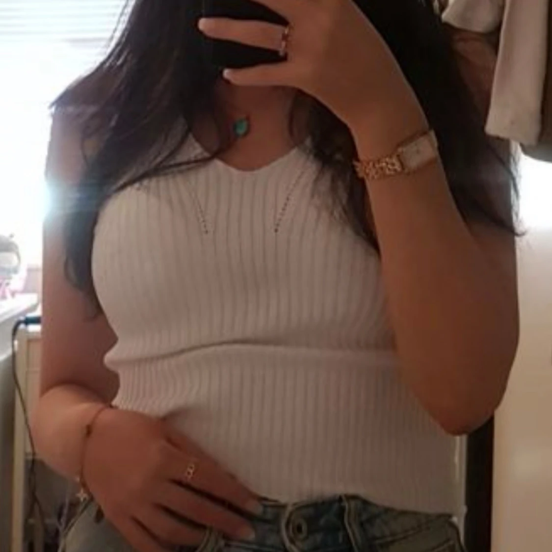 Vit stickad V ringad topp