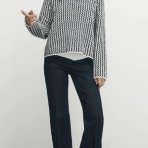 Massimo Dutti tröja - Jättefin tröja från massi modutti. Använd Max 5 gånger❤️köptes i butik för 1300 kr, säljs för 800❤️