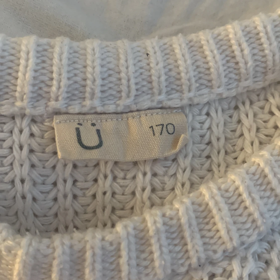 Stickad vit tröja  - 91