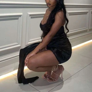 Klänning  - Klänning är på väldigt bra skick 🥰