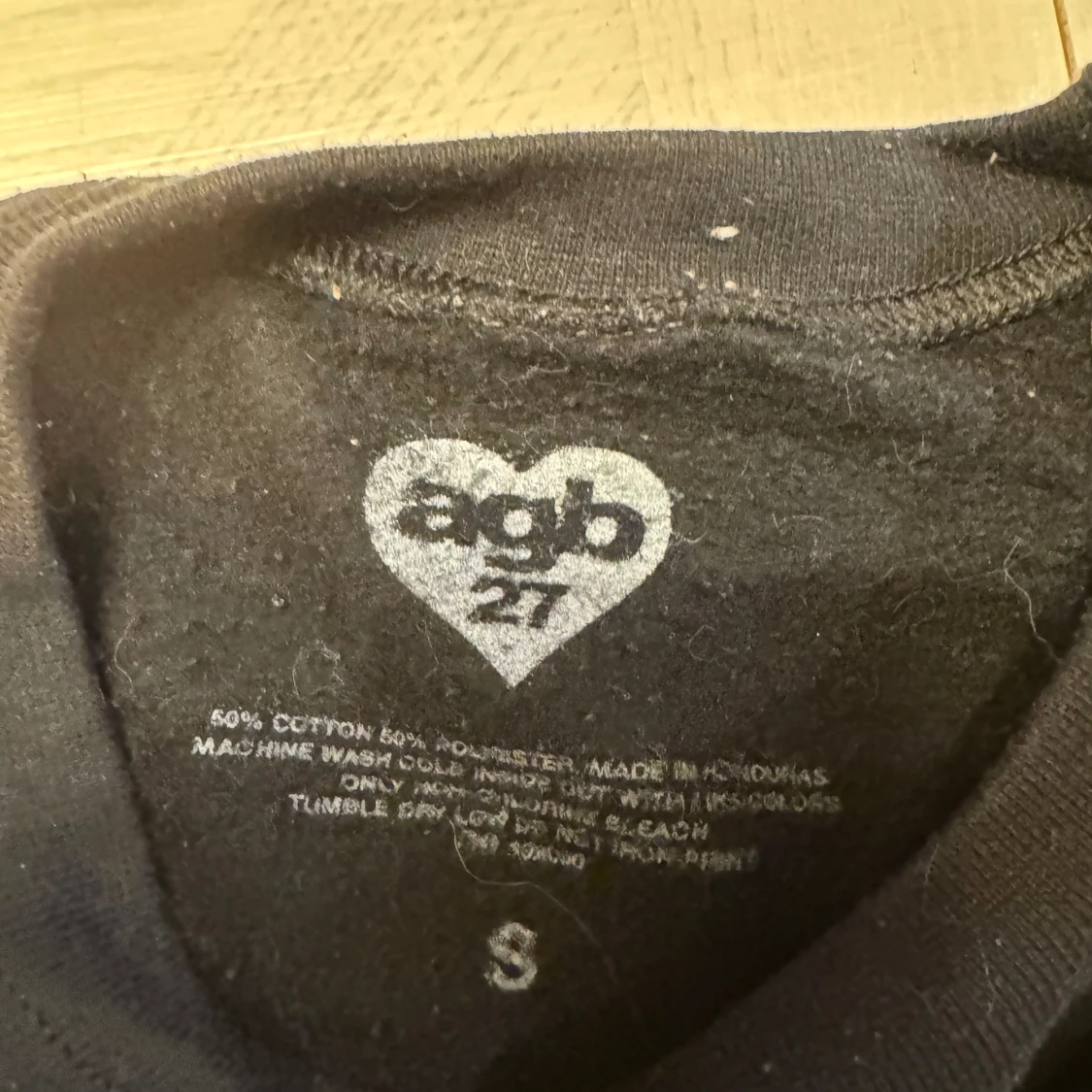 Ariana grande sweater! - 90