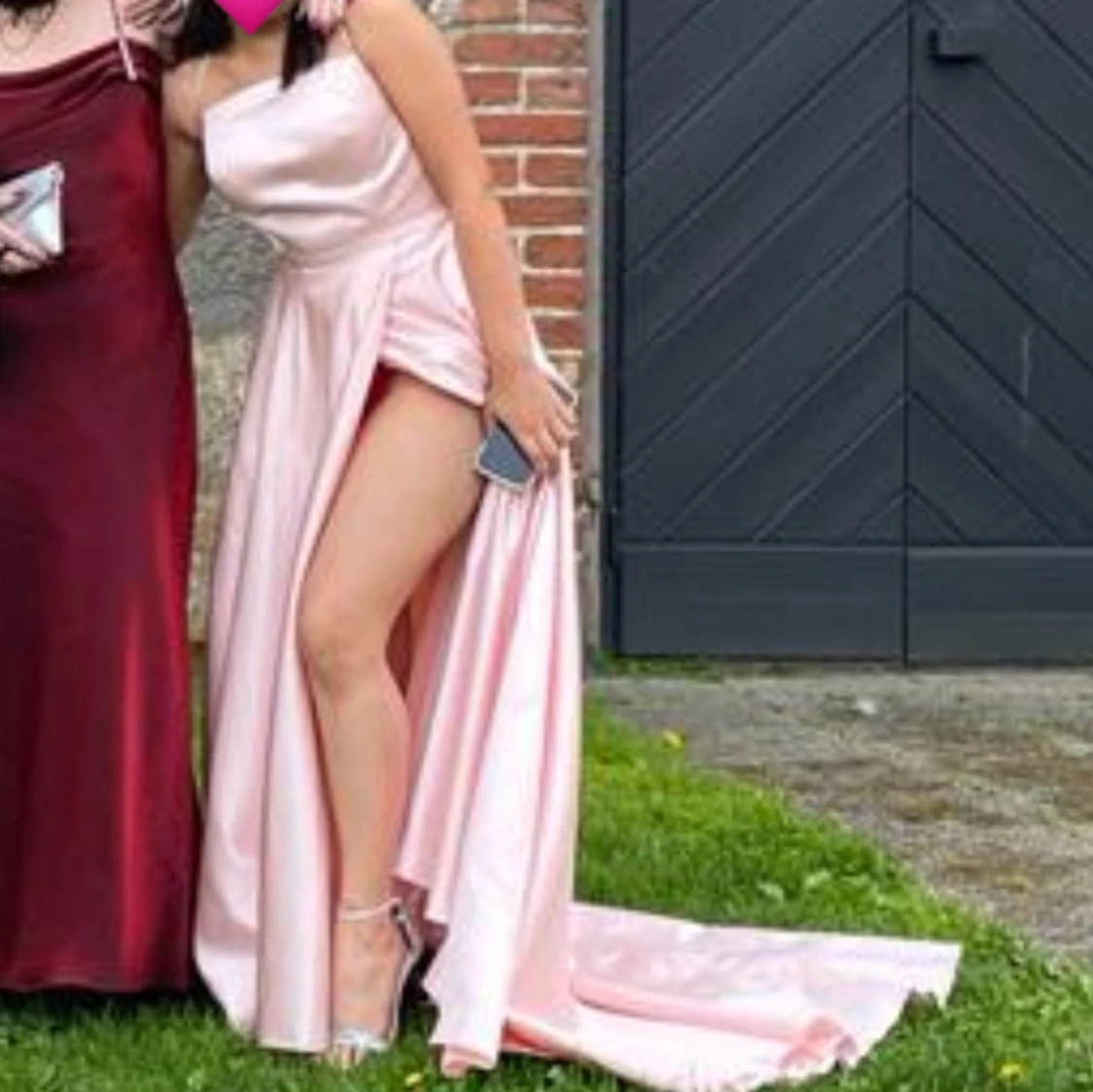 Ljus rosa balklänning - 92