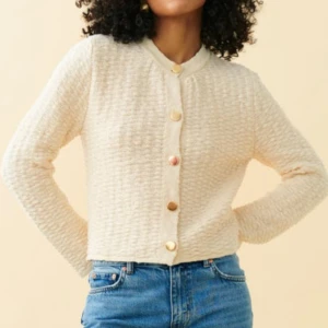 Beige kofta - Fin kofta från Gina, endast testad