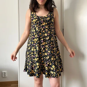 Floral dress - Floral dress  Only used a few times