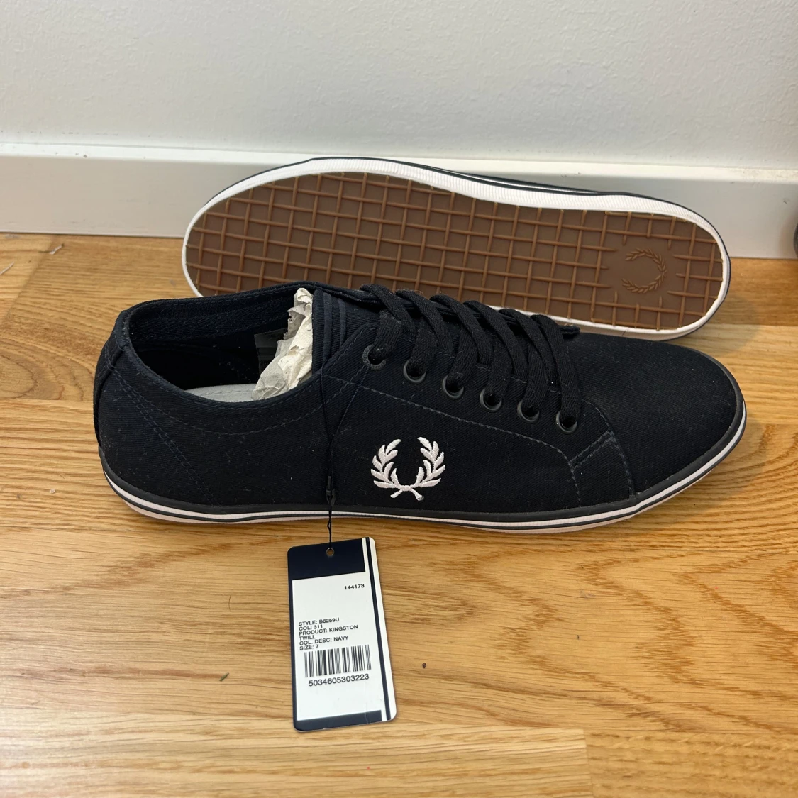 Fred Perry skor- Kingston Twill storlek 41