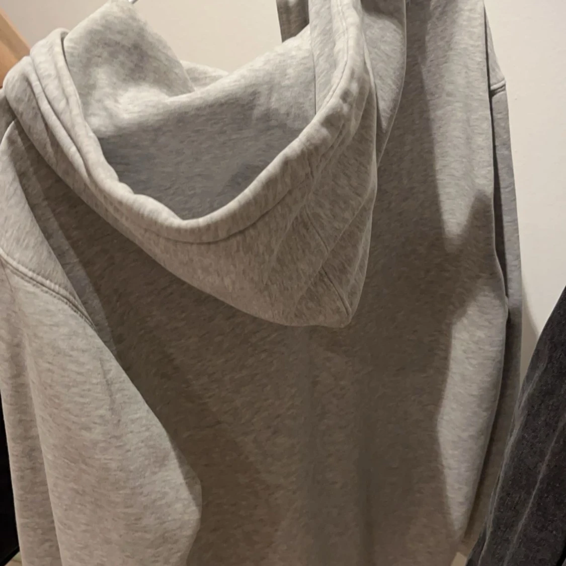 Grå zip hoodie weekday - 91