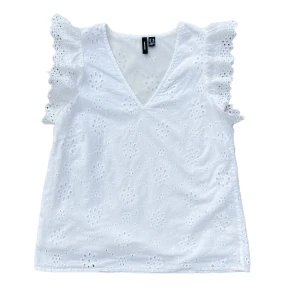 Top/linne från Veromoda - Veromoda blus, storlek XS, spetstyg i bomull, foder i polyester, använda 1-2 gånger, jättebra skick! husdjur i hemmet, rökfritt hem. 