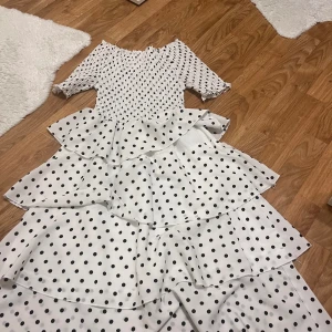 Klänning  - Perfekt sommarklänning för dott barn,passar barn mellan 13-14 år även yngre 