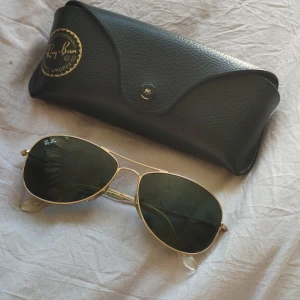 Ray-ban solglasögon  - Inga repor, som nya!