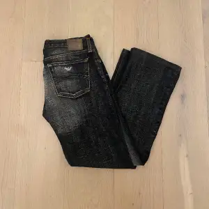 Super snygga Armani jeans som passar för XS/S💞Lågmidjade, knappt använda💫