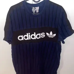 Fin adidas t-shirt