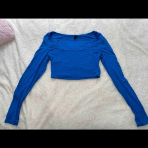 Topp - Blå topp, aldrig använd💕Frakt tillkommer📦