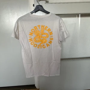 Northern Hooligans T-shirt - T-shirt i fint skick som inte används längre 