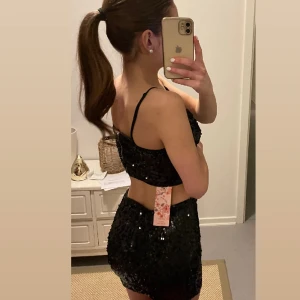 Glitter topp - Säljer nu min glittriga topp som är helt oanvänd med prislapp kvar