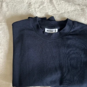 Blått sweatshirt - Blå sweatshirt från weekday!⚡️💞