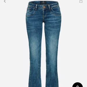 Ltb jeans valerie - Jättefina Ltb jeans valerie! Lite slitage på baksida byxbenet. Storlek: W26, L32 