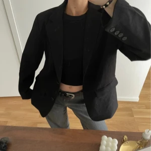 NAKD kavaj  - Oanvänd kavaj i tweed material från NAKD. Den perfekta kavajen Jag är 172 