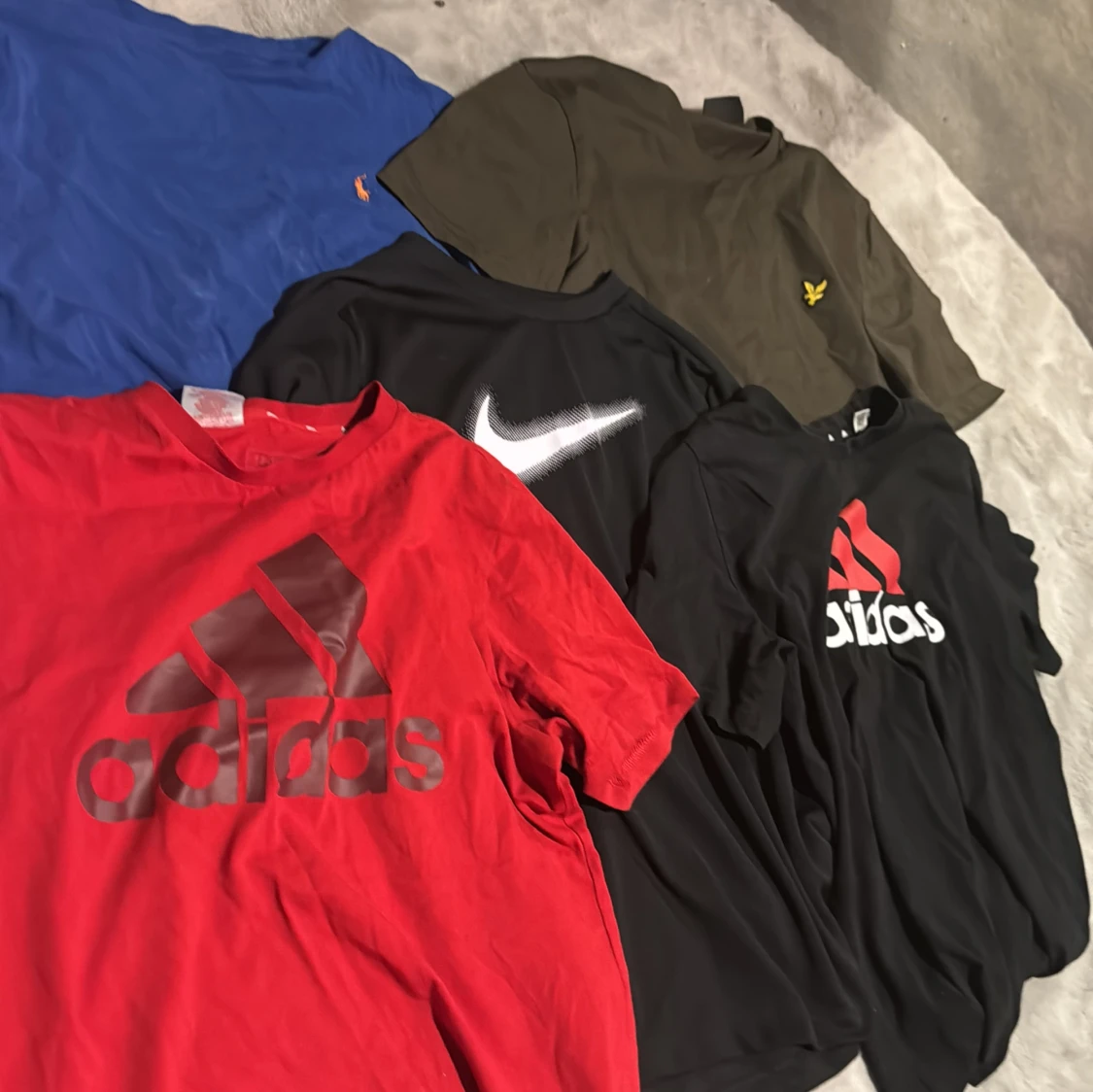 Aldrig använd. Förutom en det är den blå. Det är bundle. Pris diskuteras om du bor nära jag lägger kompispirs vi kan mötas. - 91