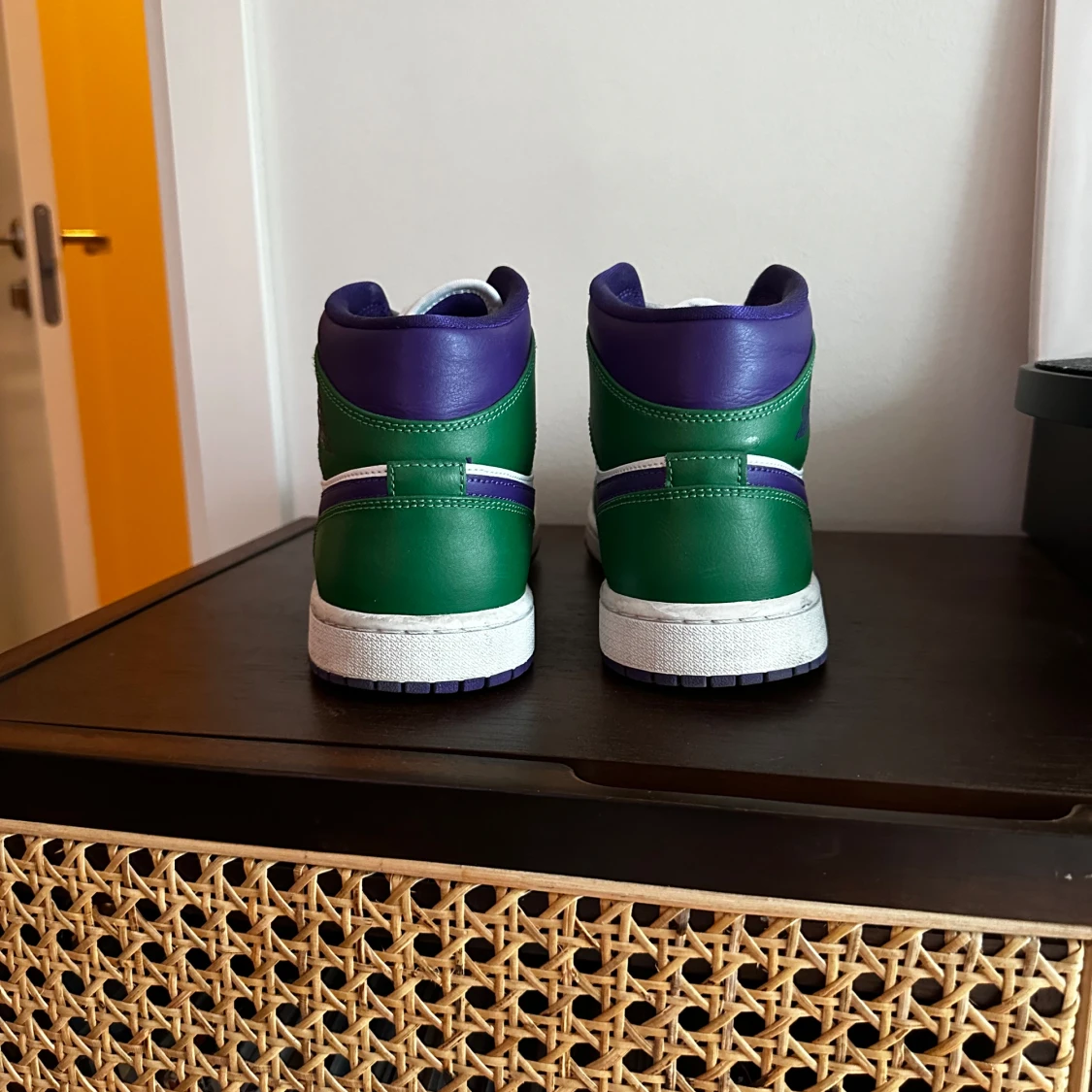 Nike Air Jordan 1 Mid grön/lila ”Hulk” strl 42 - 90