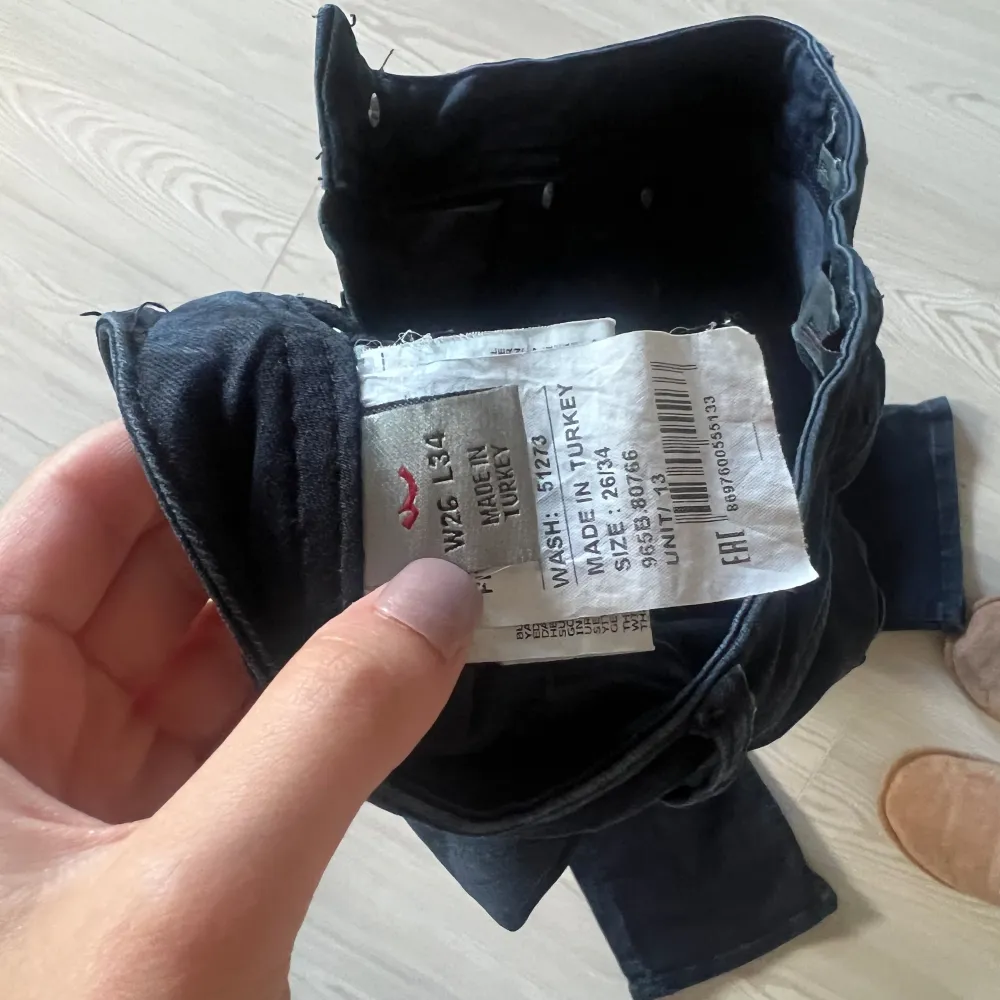 Säljer dessa ltb jeans i stolek W26 L34💞fint skick Köpta för 949kr. Jeans & Byxor.