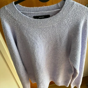 Stickadtörja - Stickadtröja från VeroModa. Är i bra skick 