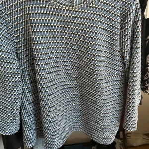 Söt blå blus  - Från Kappahl storlek M-L 