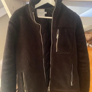 Svart teddiejacka - Bra skick’ så fin o varm Svart 