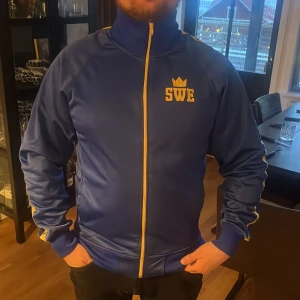 Sverige tröja retro - Nyskick  Endast använd engång Retro tröja