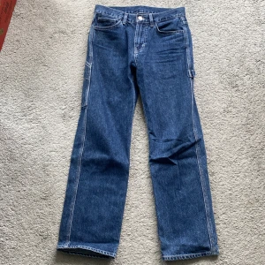 Sweet Sktbs Jeans - Sweet Sktbs Jeans. Skate jeans. Nästan helt nyskick. Aldrig använda. Säljer för att de är för små för mig. Pris kan diskuteras