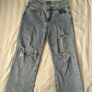 Denim jeans byxor - Favorit jeans som tyvärr måste säljas pga viktnedgång. Superfina och passar allt! Storlek 34 (strl 44)    