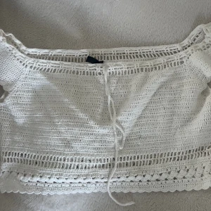 Stickad topp - Storlek L , hade passat M Dm för frågor eller bilder 