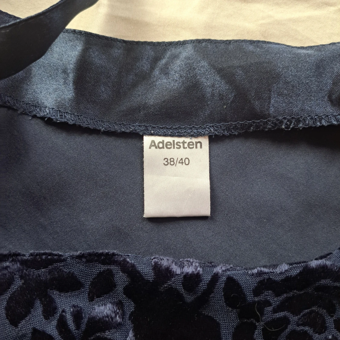 Mörkblå slipdress - 91