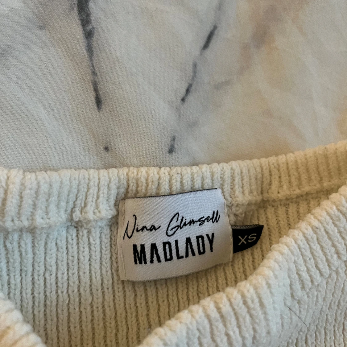 Stickad croptop - 90