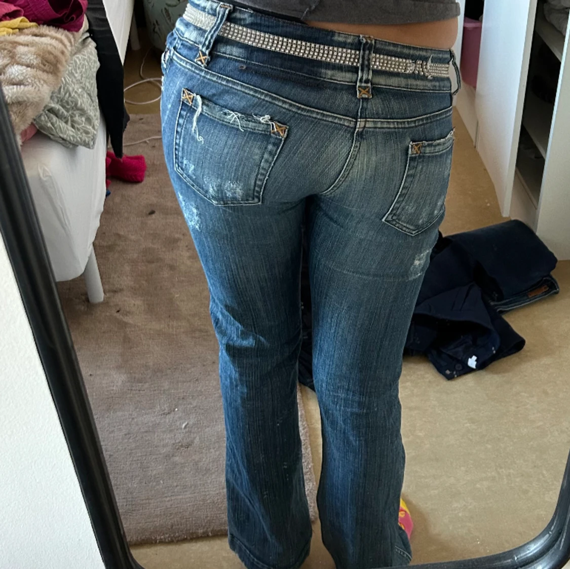 Lågmidjade slitna jeans - 91