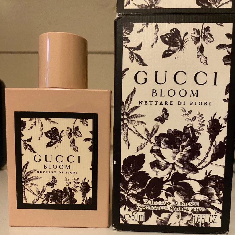 Dam parfym från Gucci som är av högsta kvalitet.  Aldrig använd 50 ml kvar.  Nypris runt 1000kr Mitt pris 500kr. Övrigt.