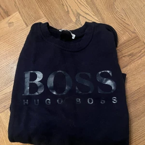 Dam tröja  - Dam tröja från Hugo boss, äkta kvitto finns. Storlek xs  Använd Max 3 gånger 