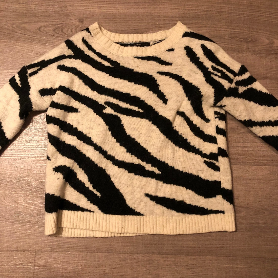 Stickad tröja  - 90