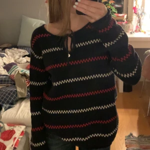 ”Pippi tröja” - Jättefin ”pippi tröja”🤗 säljer då dem inte är min stil längre🩷 köpt secondhand men från lager 157😊