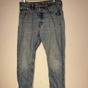 Vintage jeans - Snygga vintage jeans i ljusblå färg. Skriv vid fler frågor